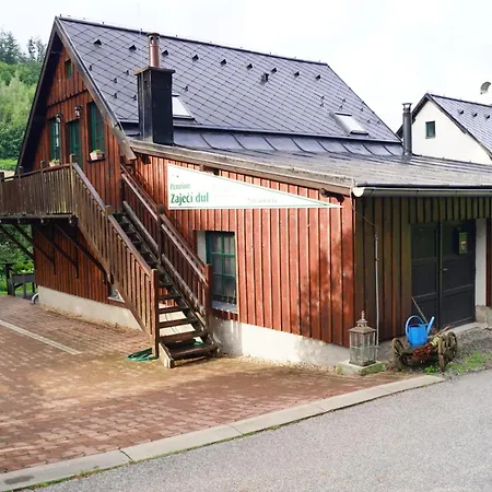 Zajeci Dul Guest house Mnisek